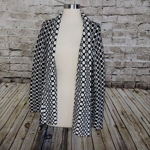 Chico’s Cardigan Size 1(M/8) Black/White